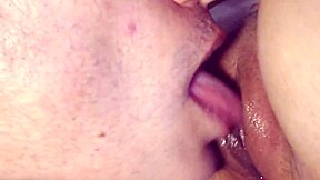 ASIAN BRUNETTE PRINCESS SUCKS BUCETA LIKE PRO PART 1