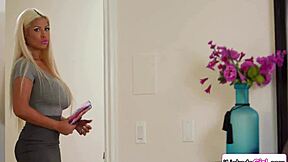 Lesbian stepdaughter facesits big tits stepmom hairy pussy scissoring