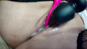 im sooo loud rubbing my dripping wet pussy 😩💦