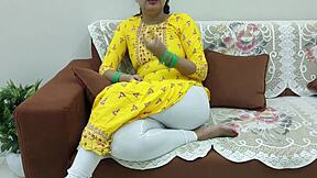 Indian stepmom, chudwa mujhe! Step son dirty talk love.