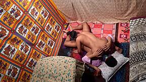 Indian Housewife Agrees to Hotel Creampie for Cash