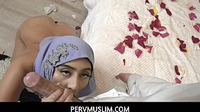 i'm a big tits muslim teen violet myers... fuck me pregnant please?? umm yeahh!