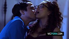 Risky Birthday Sex: Cute Teen Leana Lovings Rides Boyfriend Hard?