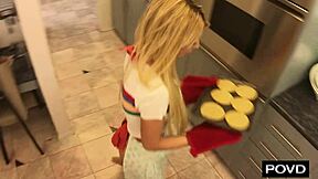 skinny kenzie reeves' tight pussy stuffed full of creampie cum this thanksgiving 🍑💦