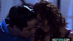 Risky Birthday Sex: Cute Teen Leana Lovings Rides Boyfriend Hard?