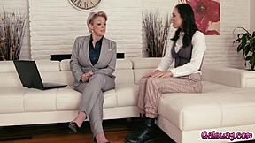 dee williams loves aidra fox's perfect tits n body