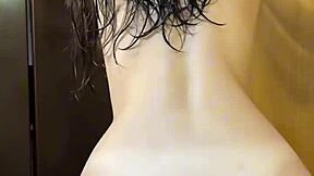 Fresh From Shower, College Slut Teases With Steamy Lap Dance?