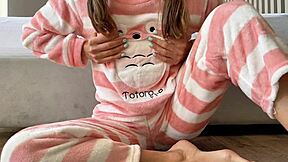 😍 asian teen 18yo fingers her small tits pussy to massive squirt orgasm homemade! 🔥