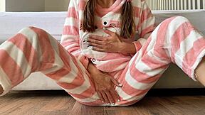 😍 asian teen 18yo fingers her small tits pussy to massive squirt orgasm homemade! 🔥