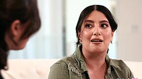 hey busty stepmom's handling that stepsons huge bbc right 😏🍑💦