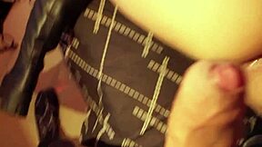 festa de halloween e a casada se entregou pro pauzudo tomou no cu com gozada dentro corno viu tudo de pertinho