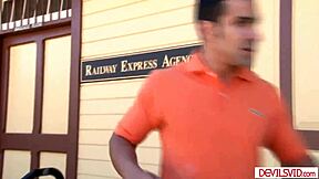 sent bf my shaved pussy pic so he'd come fuck me deep gagging