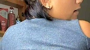 Curvy Latina Teen Shakes Huge Ass in Tight Leggings