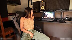 my shocked reaction to bimbo's nightclub amateur pussy spread