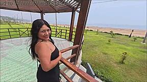 met curvy peruvian beauty on beach convinced her for seaside fingering fun