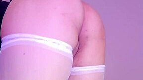 la mucama del bar... se masturba grabando pa' sus clientes 😩💦