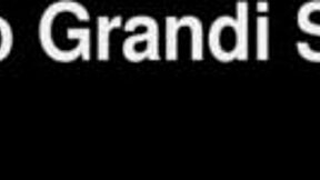 Ria Sunn tests huge khun l with anal fisting