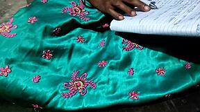 Teacher, fuck your desi bhabhi while she reads?