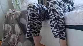 elza kom's nylon tights make you worship her huge ebony ass 👅