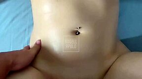 Real couple's wife twerks huge ass on hubby's cock 😏