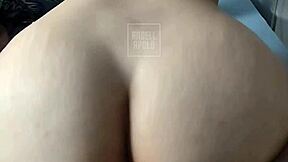 Real couple's wife twerks huge ass on hubby's cock 😏