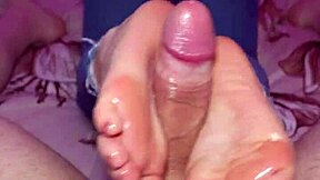 homemade reverse footjob cum on feet pov chat with petite white girl