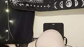 goth teen bends over shaking fat ass for daddy's eyes?