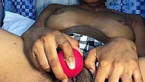 slide that cock in my juicy hairy pussy until i squirt everywhere 😩💦