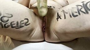 whoa my crazy arab milf stepsis shoved huge glass dildo in her virgin pussy 😱🔥