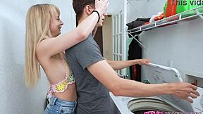 quick fuck b4 grandma home i need it bad uh