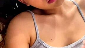 YOUNG RICH GIRL FLASHES JUICY PUSSY TO MASSIVE ORGASM!