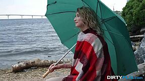 Nerdy Iris Kisses Cock, Begs For Anal Creampie And Rides Big Dick In Dirty Hardcore Closeup!