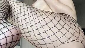 Sofia siemens bares her nude body and masturbates slowly