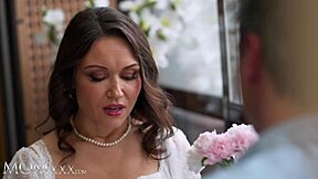 Momxxx: Divorced Russian Milf Kristina Grace's Passionate Hardcore Ride!