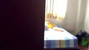 i suck dildo so good... want threesome?