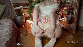 beautiful babe stretches ass with giant toy