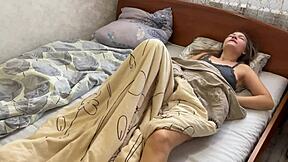 woke up horny masturbating to sweet creampie orgasm 😩💦🌅