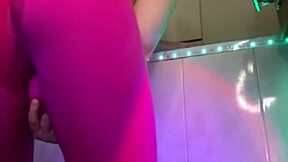 super horny bbw squirts hard right through her pink leggings