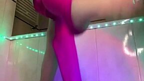 super horny bbw squirts hard right through her pink leggings