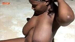 i'm outside fingering my curvy ebony ass a bit