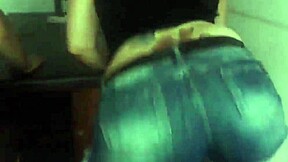 Meli And Her Mom Shake Big Asses
