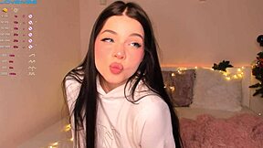 Petite Liza's Big Tits Bounce In W0wgirls Webcam Show
