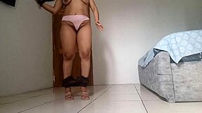 me hago el caliente con esta latina colageno antes de follarla duro