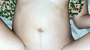 Pembantu Hijab Hamil Serves Master's Lust In Bedroom