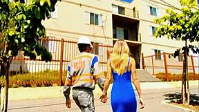 enel worker bangs client in car for no blackout! 🚗🍆💦