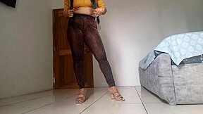 me hago el caliente con esta latina colageno antes de follarla duro