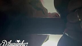 transando sem camisinha com prima no quarto da mainha, que delícia!