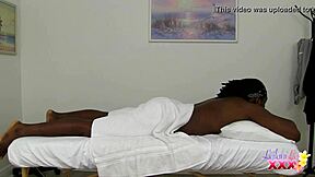 petite milf's interracial massage turns into monster cock happy ending 😍👅🍆💦