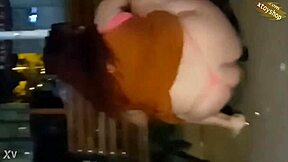 hot cam teen shoves bottle deep in her big juicy ass 😈🍾🍑