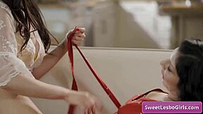 queenie sateen allison rey busty lesbians finger on sofa